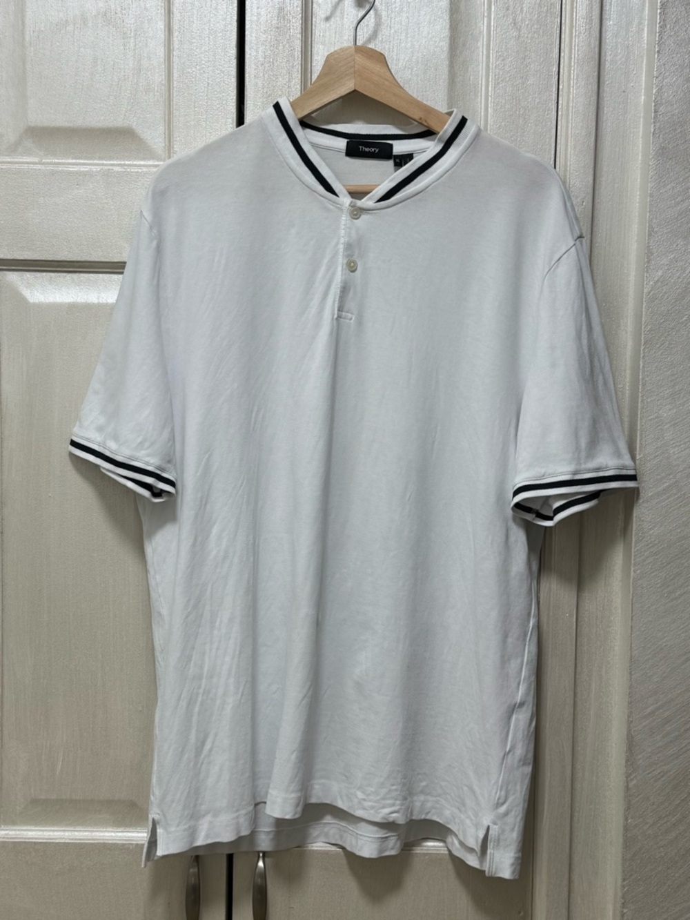 Theory Mans XL White Cotton / Spandex Blend Short Sleeve T-Shirt